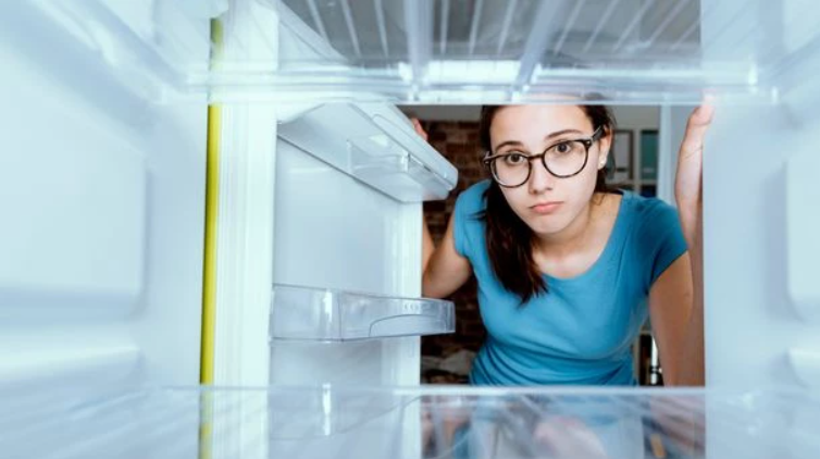 Нагрівається холодильник: як це виправити