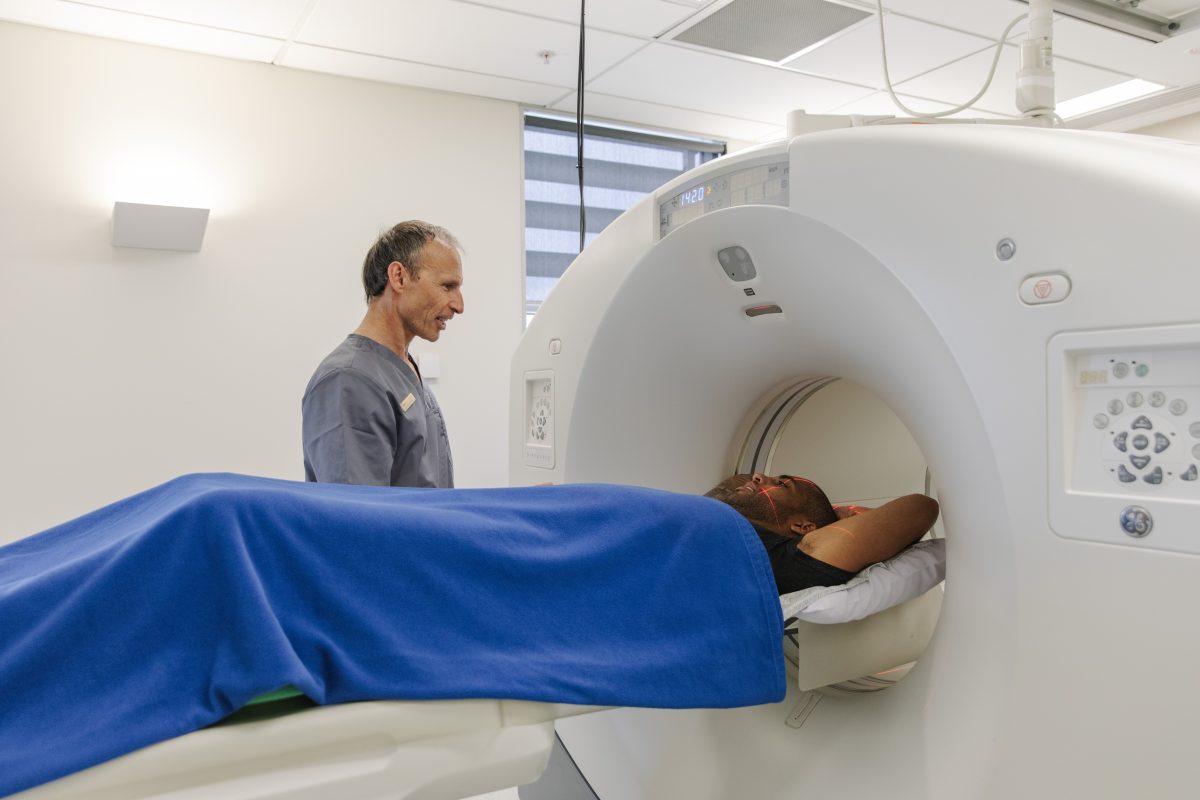 Как показатели SUV помогают в принятии решений о лечении онкологических заболеваний