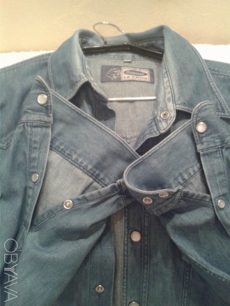 Продам джинсовую мужскую рубашку фирмы Le frog(оригинал),насыщенного синего цвет. . фото 4