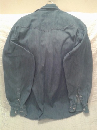 Продам джинсовую мужскую рубашку фирмы Le frog(оригинал),насыщенного синего цвет. . фото 5