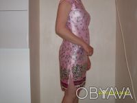 розовое платье, выполненное в японском стиле, размер 44-46, приталенное, сзади н. . фото 4