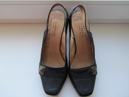 Удобные,отличного качества женские туфли. Куплены в фирменном магазине. Нескольк. . фото 2