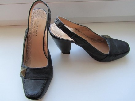 Удобные,отличного качества женские туфли. Куплены в фирменном магазине. Нескольк. . фото 5