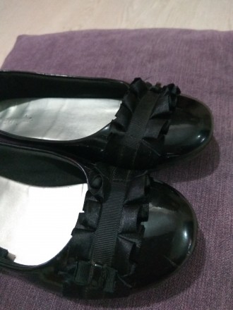 черные лаковые туфельки под любое платье, 
в хорошем состоянии, легкие, лаковый. . фото 3