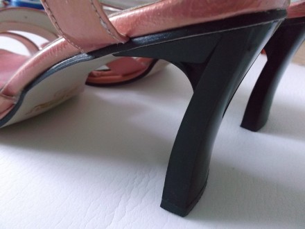 Босоножки розовые летние туфли кожзам лаковые обувь женская 41 размер

Босонож. . фото 4