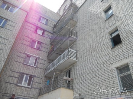СРОЧНО продам коммуну 14м2, светлая, теплая, не угловая, дом с техэтажом, рядом . Черноморск (Ильичевск). фото 1