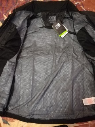 Куртка - ветровка  фирмы  Karrimor разработана, чтоб защитить вас от дождя и вет. . фото 4