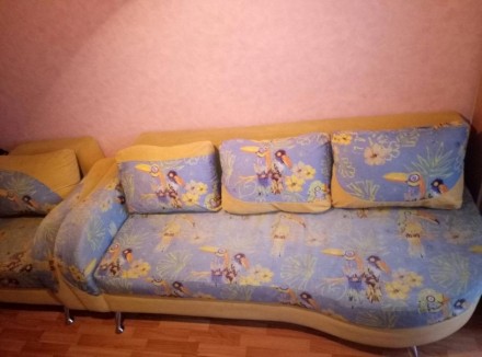 Диван + кресло и пуф, очень мягкий и удобный, в хорошем состоянии, по желанию мо. . фото 3