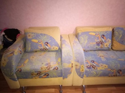 Диван + кресло и пуф, очень мягкий и удобный, в хорошем состоянии, по желанию мо. . фото 4
