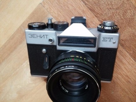 Продам полностью рабочий пленочный фотоаппарат Зенит ET с родным чехлом и коробк. . фото 2