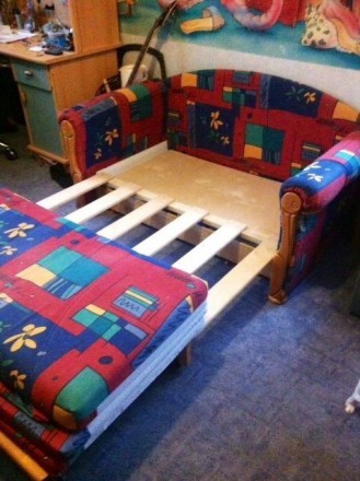 Продам детский раскладной диванчик. Размер спального места 115*180. Удобное, без. . фото 4