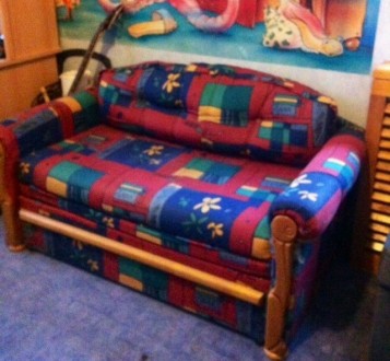 Продам детский раскладной диванчик. Размер спального места 115*180. Удобное, без. . фото 3