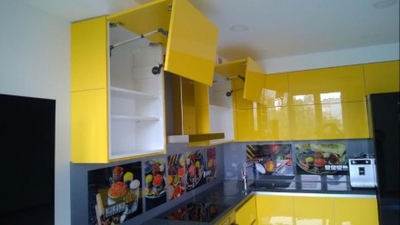 Изготавливаем кухни , шкафы купе на профессиональном оборудовании компании Вияр . . фото 3