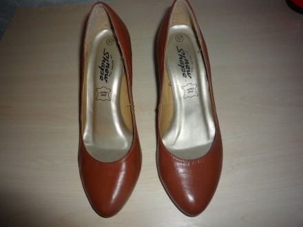 Продам очень красивые, классические, полностью кожаные женские туфли. Цвет корич. . фото 2