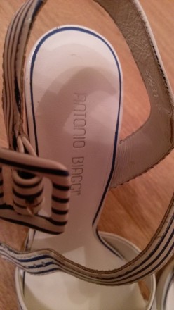 Новые босоножки белые в синюю полоску фирмы Antonio Biaggi, р.37, высота каблука. . фото 8