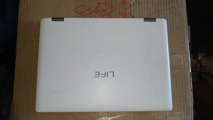 Ноутбук-трансформер Medion Life

- Intel Atom x5-Z8300 processor

- 1.44 Ghz. . фото 3