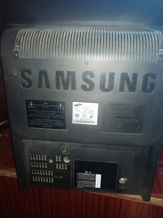 Продам телевизор Samsung для дальнейшего использования или на запчасти, диагонал. . фото 4