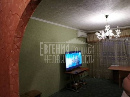 Продается 3-х комнатная кв-ра, Соловьяненко Анатолия (50 лет ВЛКСМ), 6 этаж 9 эт. . фото 2