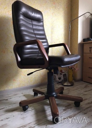Продам отличное кресло. Механизм без нюансов - все целое и рабочее. Есть потерто. . фото 1