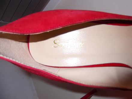 Красивенные красные туфли 40-41 размера. Эко замша, есть коробка. Абсолютно новы. . фото 7