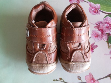 Продам повністю шкіряні туфельки-кросівочки для хлопчика чи дівчинки в дуже гарн. . фото 4