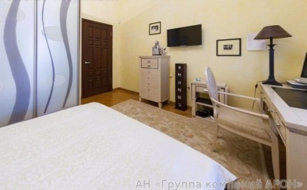 4-х комнатная квартира в самом центре Киева, возле Золотых Ворот, дом стоит во д. . фото 6