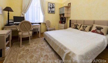 4-х комнатная квартира в самом центре Киева, возле Золотых Ворот, дом стоит во д. . фото 2
