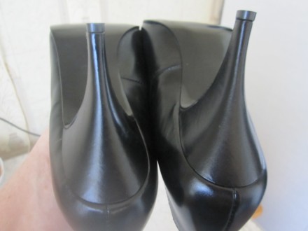 Продам новые туфли женские кожаные ( производство Германия ) . Цвет черный , нос. . фото 5