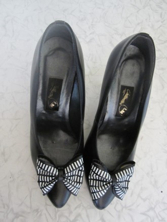 Продам новые туфли женские кожаные ( производство Германия ) . Цвет черный , нос. . фото 9