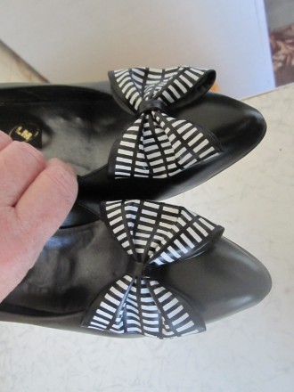 Продам новые туфли женские кожаные ( производство Германия ) . Цвет черный , нос. . фото 3