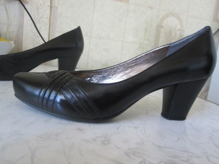 Продам туфли женские кожаные черные , б/у в отличном состоянии ( раза 2 надела -. . фото 6