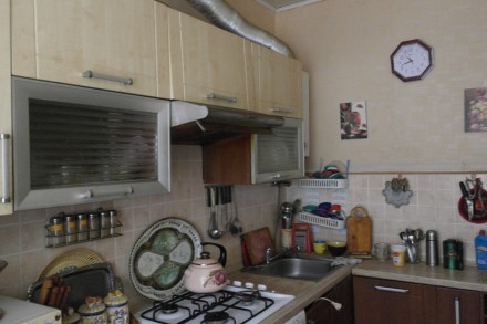 Квартира в отличном состоянии, вся мебель укомплектовано  техникой, встроенная к. Киевский. фото 5