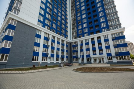 В продаже двухкомнатная квартира в новом сданном ЖК Омега на площади Толбухина. . Киевский. фото 2