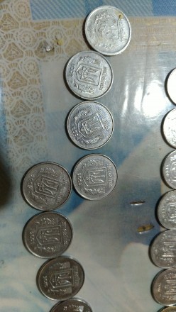 Продам монеты Украины 1,2,5,10,25,50 копеек и 1 гривня
1 коп- 1992, с 2000-по 2. . фото 10