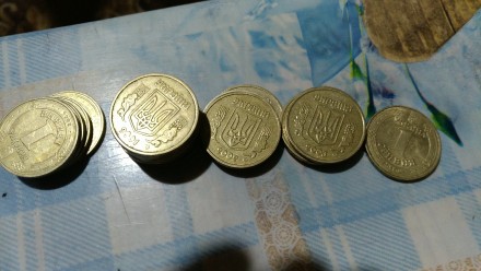 Продам монеты Украины 1,2,5,10,25,50 копеек и 1 гривня
1 коп- 1992, с 2000-по 2. . фото 3