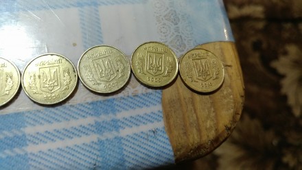 Продам монеты Украины 1,2,5,10,25,50 копеек и 1 гривня
1 коп- 1992, с 2000-по 2. . фото 4