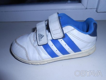 Настоящие "adidas" детские кроссовки,состояние видно на фото,небольшие потертост. . фото 1
