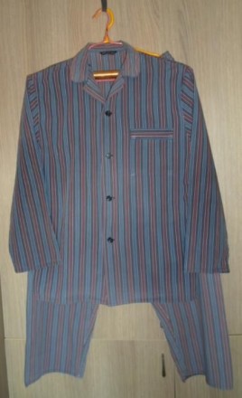 пижама в хорошем состоянии
материал -100% коттон
---рубаха-
плечи 49см
рукав. . фото 2