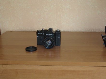 Продам фотоаппарат Зенит cd c объективом Гелиос-44 в хорошем рабочем состоянии.. . фото 2