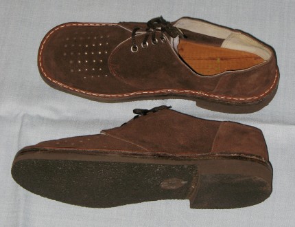 Легкие туфли из натуральной замши, которую можно мыть.
Темно-коричневого, однор. . фото 2