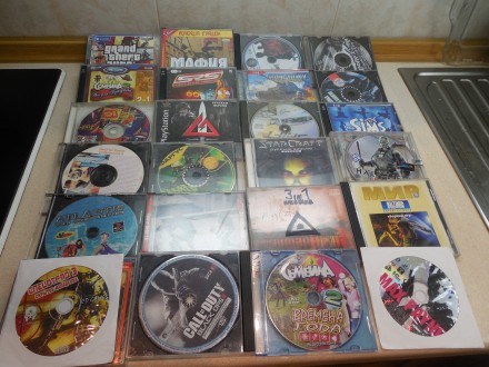 игры компъютерные на cd ди190-200 дисков находятся в Киеве. . фото 2