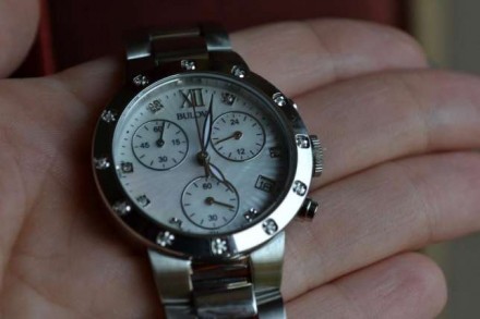 Изысканные женские часы хронограф с 19 бриллиантами бренда Bulova из коллекции D. . фото 2