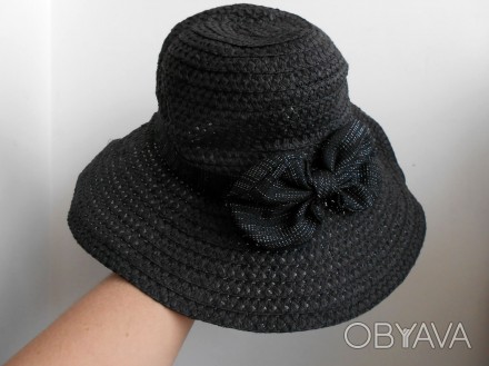 Женская плотная черная шляпа панама с широкими полями и декоративным бантом. Сос. . фото 1