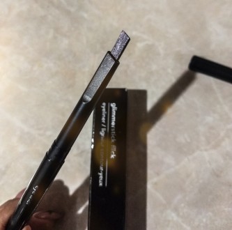 Механічний олівець для очей
Відтінок: Сталево-сірий з дрібним шимером. . фото 2