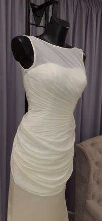 Свадебное платье классическое со складками и сборкой
Плотная основная ткань, шиф. . фото 3
