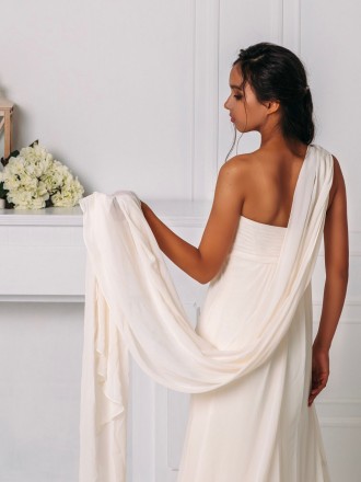 Классическое свадебное платье со сборками
Шифоновое платье в греческом стиле, сб. . фото 4