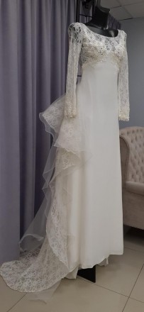 Свадебное платье с гипюром и длинным рукавомВышивка бисером и тесьмой на кружеве. . фото 2