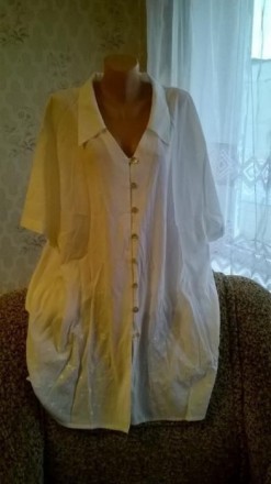 Блуза белая. Размер 58-60 Батист.По низу вышивка Состояние отличное ПОГ-77см Дл . . фото 2