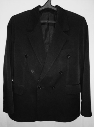 Пиджак черный двубортный, плечи 44 см, грудь 106 см, рукав 62 см, спина 73. . фото 2