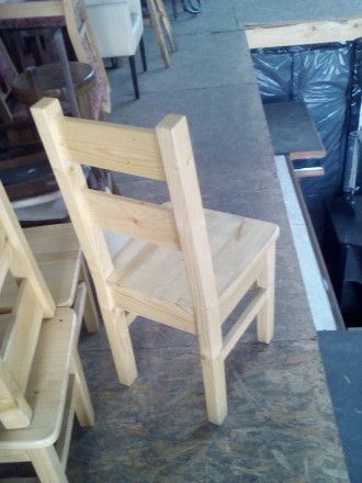 Розпродаж  стільців дерев’яних б/у для кафе . Стілець виготовлений з масиву сосн. . фото 3